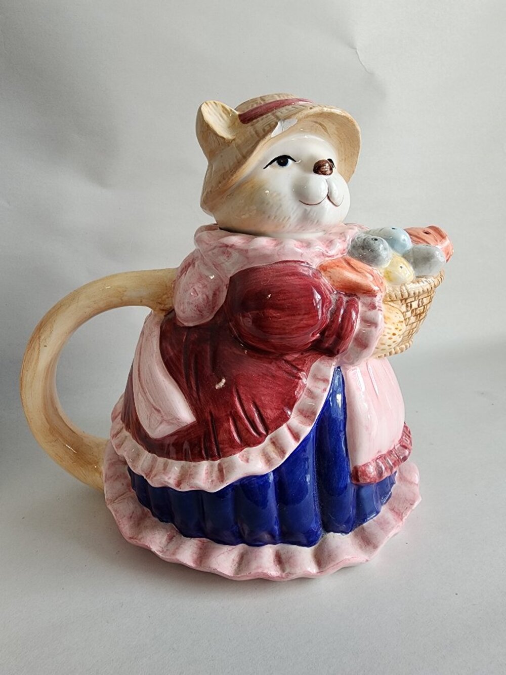 Vintage Cisco Torrance Mama Cat Fish Basket Ceramic Teapot